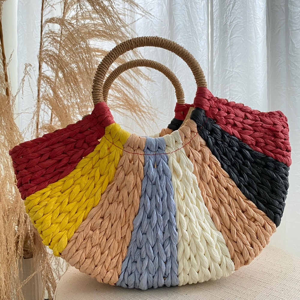 Multicolor Hand Weave Straw handbag